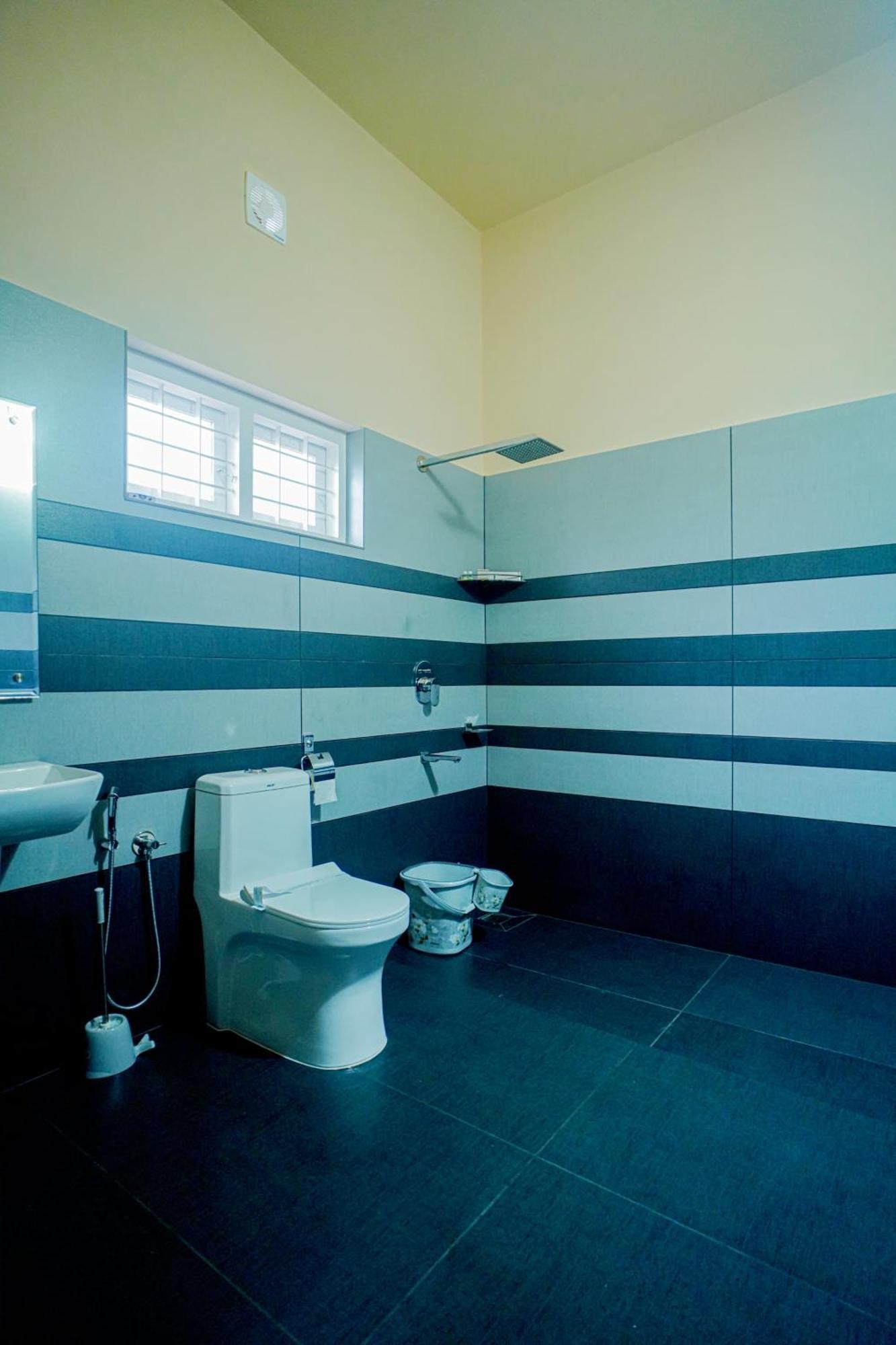 Falcon Riverview Resorts Kuttampuzha Exterior photo